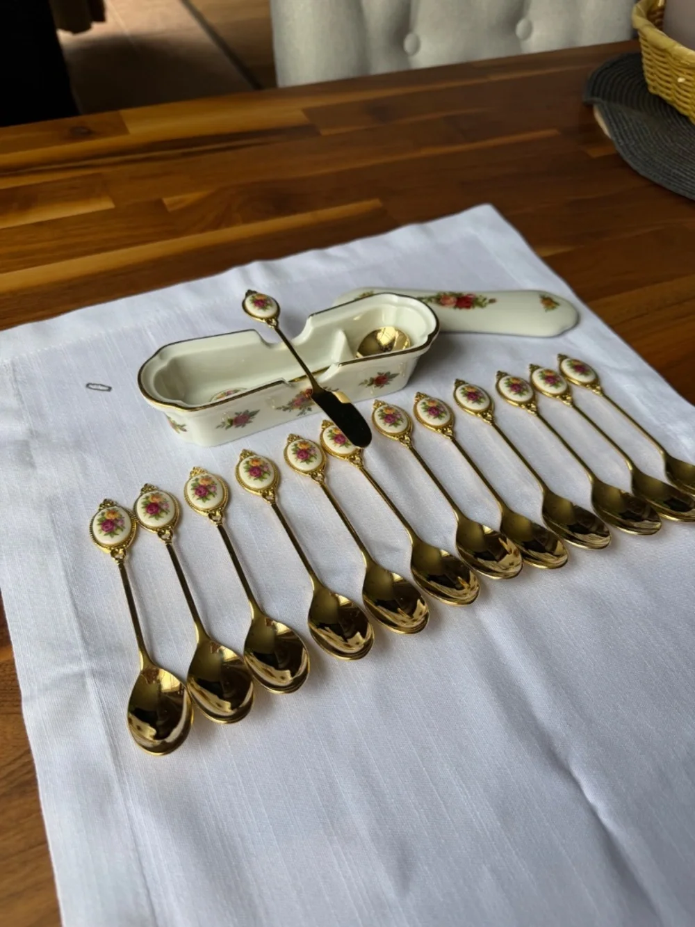Vintage Gold Tone 14pc Tea Spoon Set in Old Country Roses Style with Caddy